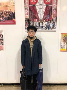 「URBAN RESEARCH（アーバンリサーチ）のアイテム（トレンチコート）」を使った、片翼のチキン　黒岩さん（メンズ・174cm）の秋コーディネート