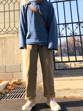 「CONVERSE（コンバース）のアイテム（アクセサリー）」を使った、辻七さん（メンズ・176cm）の冬コーディネート