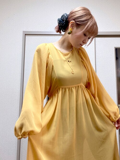 Jeanasis ジーナシス のシュシュを使った人気ファッションコーディネート Army