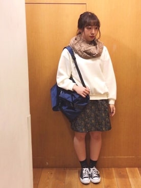 「E hyphen world gallery（イーハイフンワールドギャラリー）のアイテム（スカート）」を使った、REINAさん（レディース・161cm）の秋コーディネート