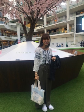 「RAY CASSIN（レイカズン）のアイテム（バッグ）」を使った、REINAさん（レディース・162cm）の春コーディネート