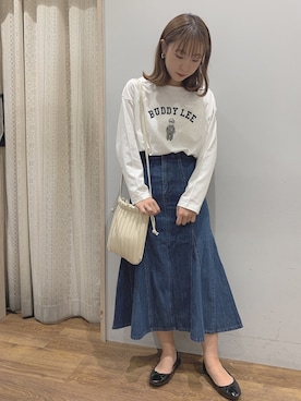 「Lee（リー）のアイテム（デニムスカート）」を使った、REINAさん（レディース・162cm）の秋コーディネート
