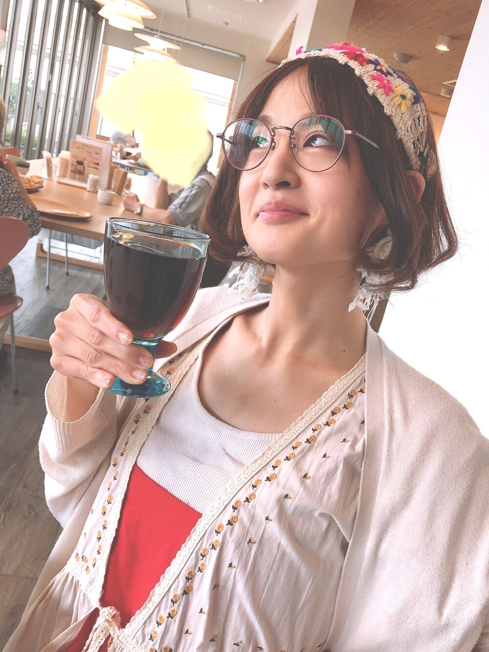 「カジュアルコーデ、重ね着大好き、ターバンヘアバンド、Crisp、パラビオン、SM2、チチカカアクセコーデ」｜「Crispのアイテム（ワンピース、ホワイト系）」を使った、yukaさん（レディース・150cm）の冬コーディネートの1枚目の写真