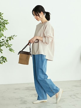 「ONIGIRI（オニギリ）のアイテム（パンツ）」を使った、COMME CA ISM OFFICIALさん（レディース・162cm）の春コーディネート