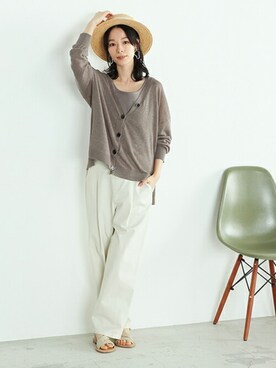 「ONIGIRI（オニギリ）のアイテム（パンツ）」を使った、COMME CA ISM OFFICIALさん（レディース・162cm）の春コーディネート