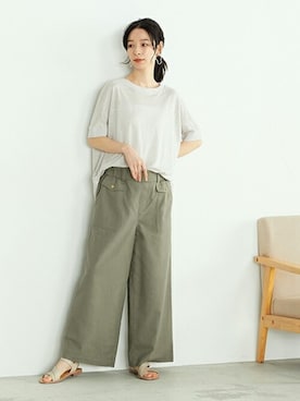 「ONIGIRI（オニギリ）のアイテム（パンツ）」を使った、COMME CA ISM OFFICIALさん（レディース・162cm）の春コーディネート