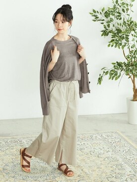 「ONIGIRI（オニギリ）のアイテム（パンツ）」を使った、COMME CA ISM OFFICIALさん（レディース・162cm）の夏コーディネート