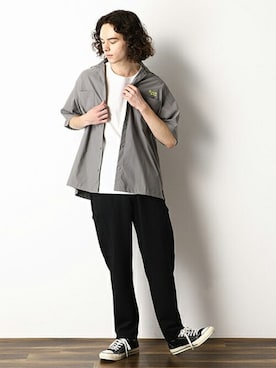 「Purple&Yellow（パープルアンドイエロー）のアイテム」を使った、COMME CA ISM OFFICIALさん（メンズ・175cm）の夏コーディネート