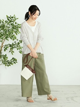 「ONIGIRI（オニギリ）のアイテム（パンツ）」を使った、COMME CA ISM OFFICIALさん（レディース・162cm）の夏コーディネート