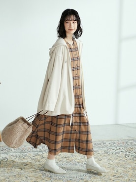 「ONIGIRI（オニギリ）のアイテム（トップス）」を使った、COMME CA ISM OFFICIALさん（レディース・162cm）の秋コーディネート