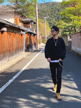 「Chrome Hearts」｜「アイテム（スウェット）」を使った、MOURI さん（メンズ・169cm）の春コーディネート
