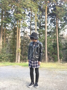 「AlexanderLeeChang（アレキサンダーリーチャン）のアイテム（ライダースジャケット）」を使った、くろDAさん（メンズ・166cm）の冬コーディネート