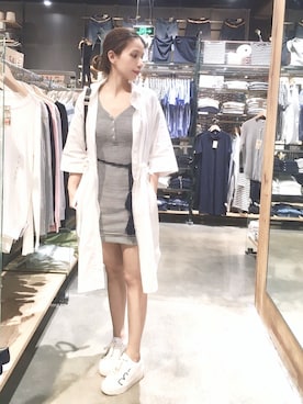 「Saint Laurent」｜「アイテム（シャツワンピース）」を使った、Móさん（レディース・162cm）の春コーディネート