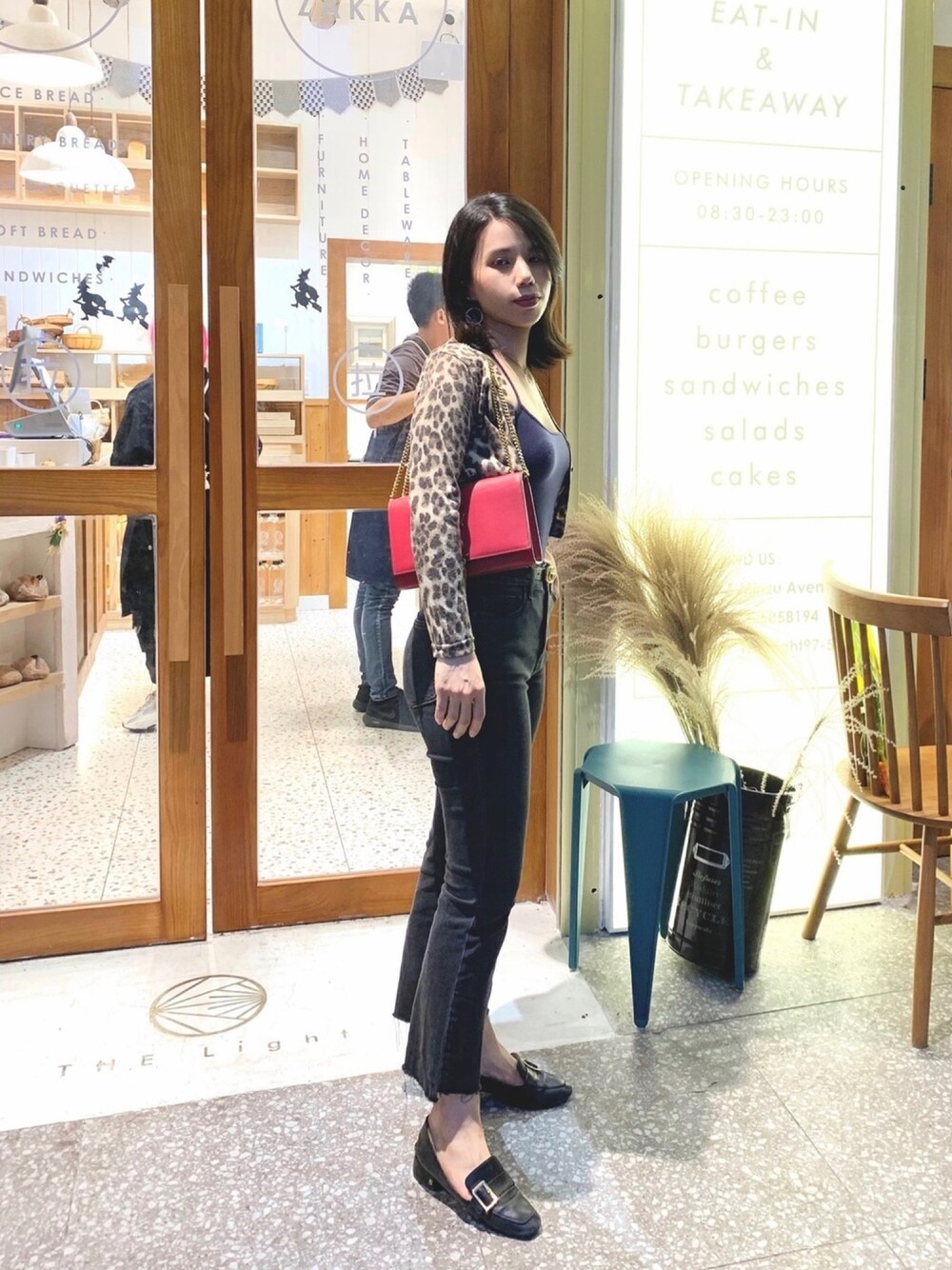 「ootd、秋のコーデ、Saint Laurent、Bally、UNIQLO、H&M、デニム、カジュアル、レオパード」｜「H&Mのアイテム（ピアス（両耳用）、ゴールド系）」を使った、Móさん（レディース・162cm）の秋コーディネートの1枚目の写真