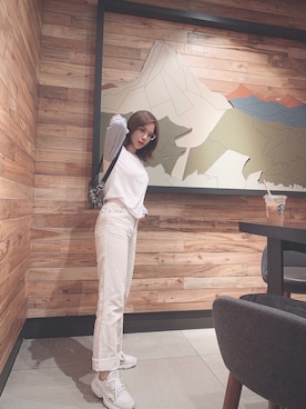 「MONKI（モンキ）のアイテム（Tシャツ/カットソー）」を使った、Móさん（レディース・162cm）の秋コーディネート