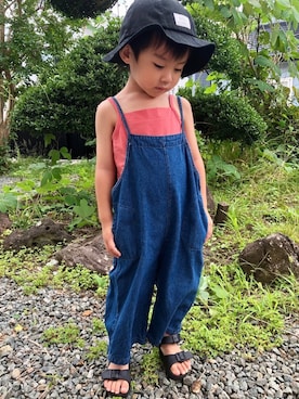 「リラックススタイル」｜「アイテム（オールインワン・サロペット）」を使った、晄ちゃんさん（キッズ・90cm）の秋コーディネート