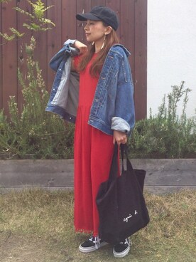 「アイテム（つなぎ/オールインワン、レッド系）」を使った、かおりりいさん（レディース・150cm）の春コーディネート