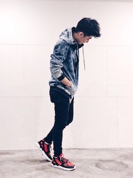 「PULL&BEAR（プルアンドベア）のアイテム（デニムジャケット）」を使った、Wu Zhengさん（メンズ・170cm）の春コーディネート
