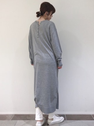 パンツを使った「グレーワンピース」の人気ファッションコーディネート