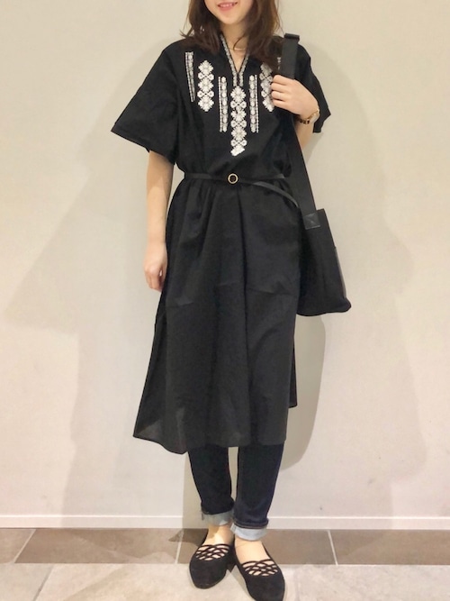 セール】フロント刺繍袖フレアワンピース＊（ワンピース