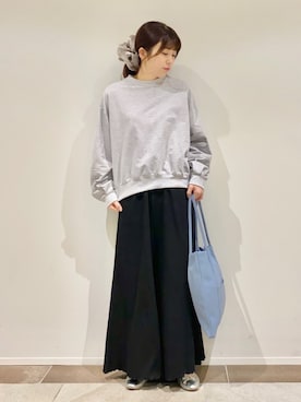 「SLURR（スラ―）のアイテム（スウェット）」を使った、karin_mamaさん（レディース・158cm）の冬コーディネート