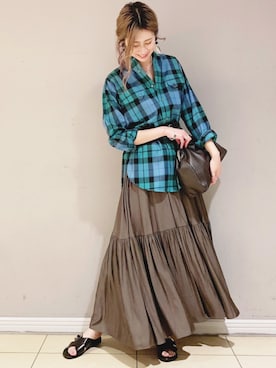 「LAURA DI MAGGIO（ローラディマッジオ）のアイテム」を使った、BABYLONE STAFFさん（レディース・166cm）の夏コーディネート