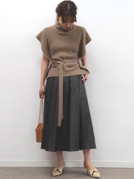 「BABYLONE（バビロン）のフェイクレザーフレアスカート（スカート）」を使った、BABYLONE STAFFさん（レディース・157cm）の夏コーディネート