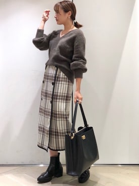 「BEVINI（べヴィニ）のアイテム」を使った、BABYLONE STAFFさん（レディース・156cm）の秋コーディネート