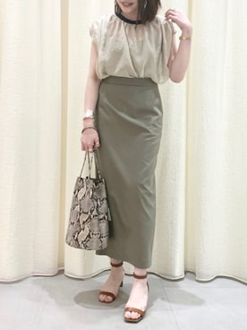 「タイトシルエット」｜「アイテム（サンダル）」を使った、BABYLONE STAFFさん（レディース・158cm）の春コーディネート