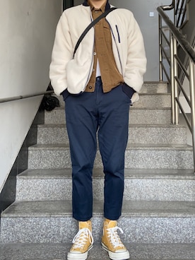 「PULL&BEAR（プルアンドベア）のアイテム（チノパンツ）」を使った、小朋友你是否有很多问号さん（メンズ・169cm）の冬コーディネート