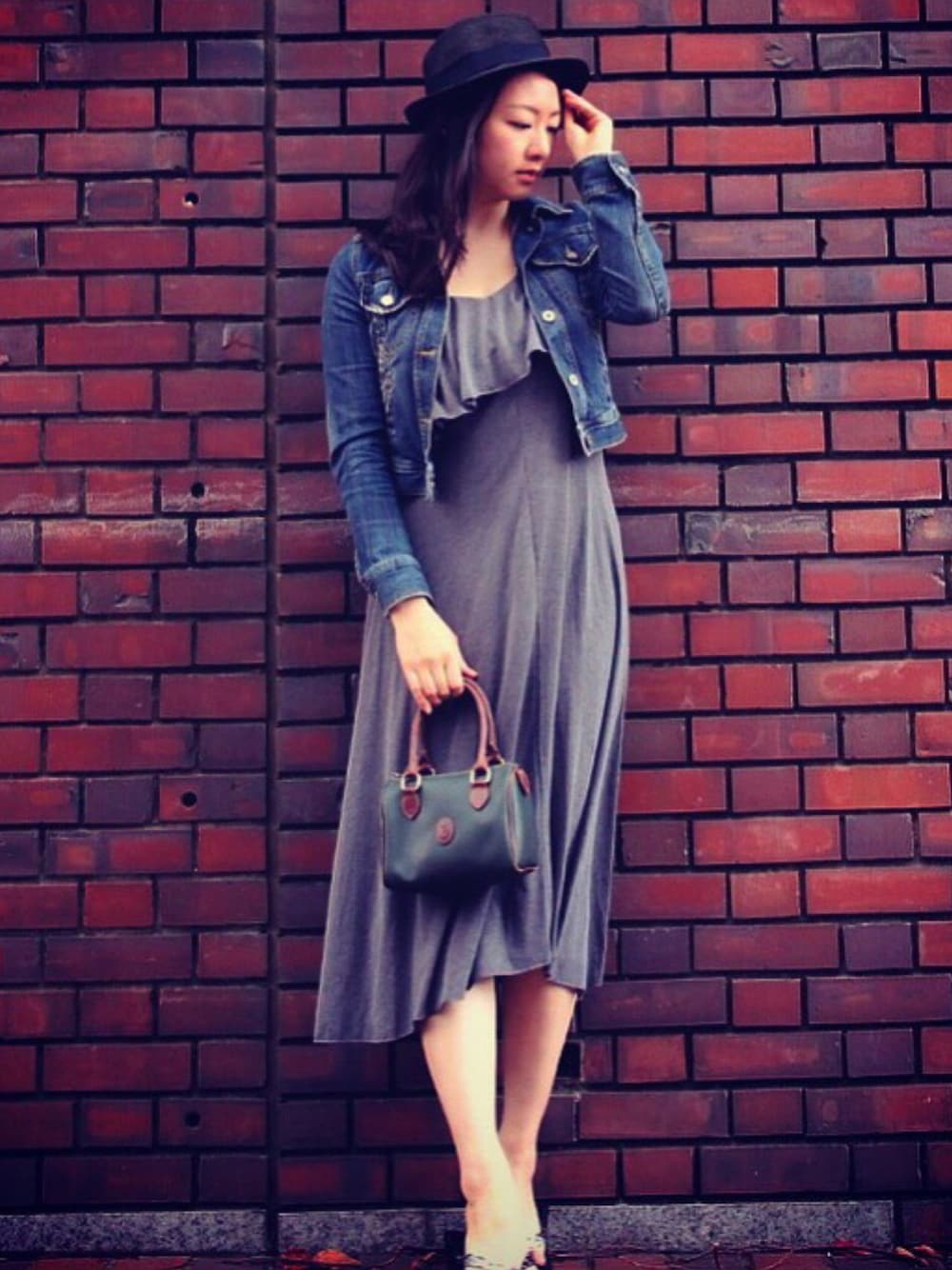 TRUSSARDIのハンドバッグを使ったレディース人気ファッション  