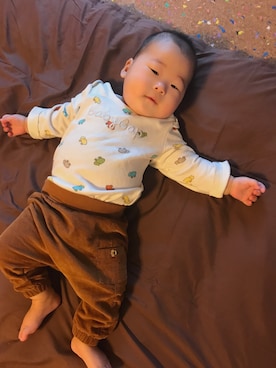 「babyGAP（babyGAP）のアイテム（Tシャツ/カットソー、ベージュ系）」を使った、hophyongさん（キッズ・90cm）の秋コーディネート