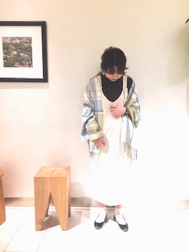 「アーバンリサーチ」｜「アイテム（ジャンパースカート）」を使った、MIRUさん（レディース・160cm）の冬コーディネート