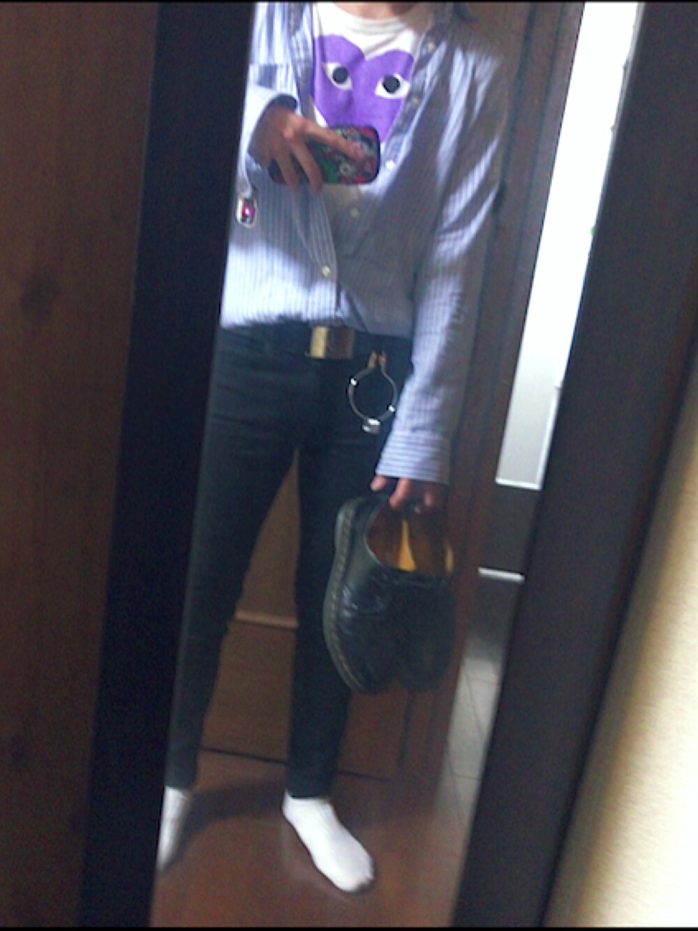 「おしゃれさんと繋がりたい、ビッグシルエット、ゆるコーデ、ootd、スキニー、古着、スキニーデニム、Dr.Martens、シャツスタイル、春コーデ」｜「Dr. MartensのDr.Martens （ドクターマーチン） / 3ホールブーツ 1461Z 3EYE GIBSON SHOE 11838002（ブーツ、ブラック系）」を使った、くぼうぃーね@相互フォローさん（メンズ・172cm）の春コーディネートの1枚目の写真