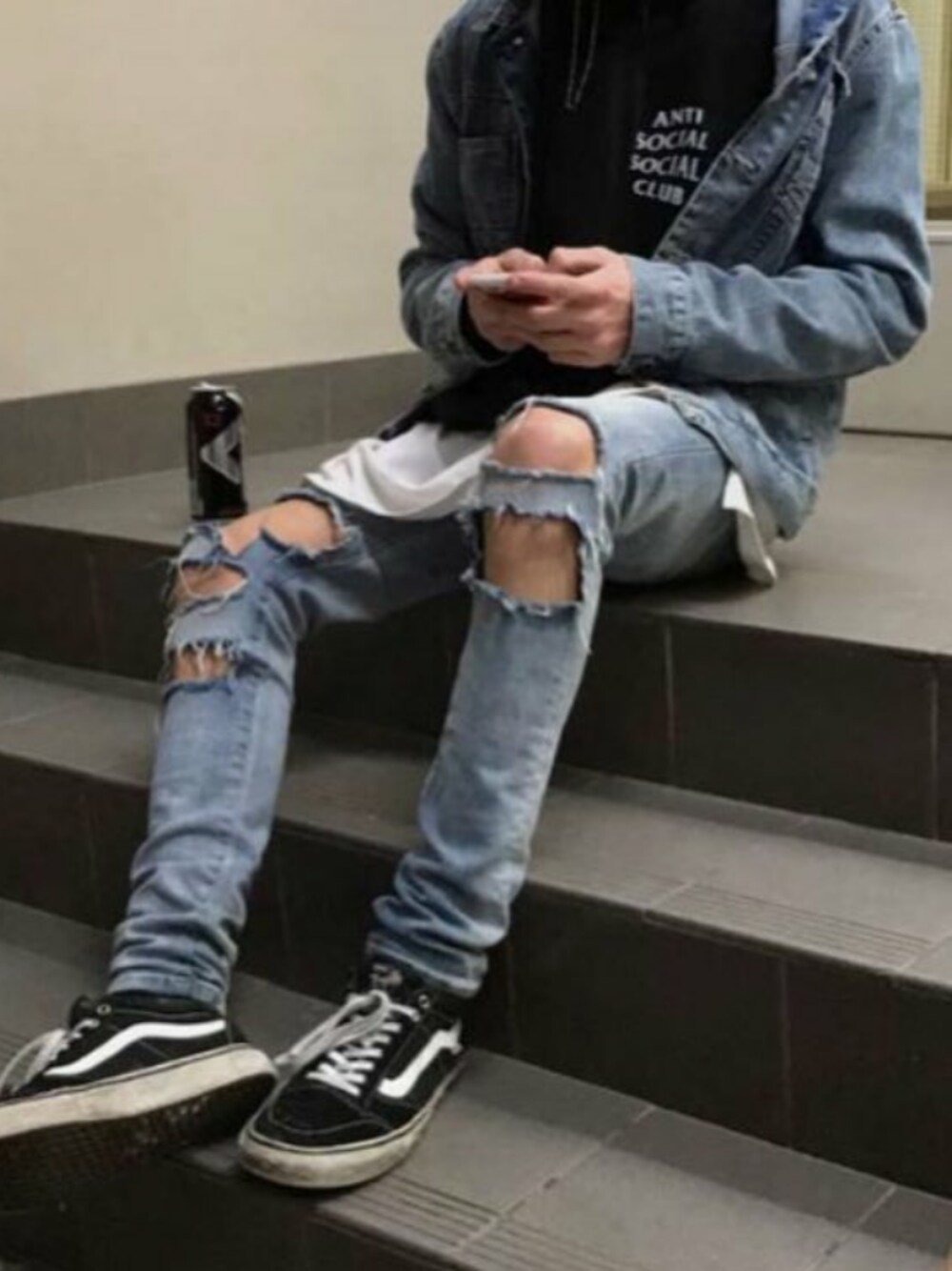 「モード、ストリート」｜「VANSのVANS/ バンズ: 50th EXCLUSIVE MODEL/オールドスクール#（スニーカー、ブラック系）」を使った、WINGSさん（メンズ・172cm）の冬コーディネートの1枚目の写真