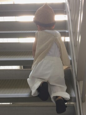「うしろ姿」｜「アイテム（帽子）」を使った、トンちゃんさん（キッズ・80cm）の夏コーディネート