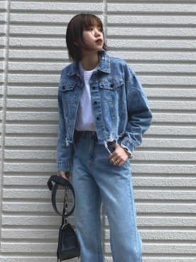 「WHO'S WHO gallery（フーズフーギャラリー）のダメージGジャン（デニムジャケット、ブルー系）」を使った、ヒナさん（レディース・170cm）の春コーディネート