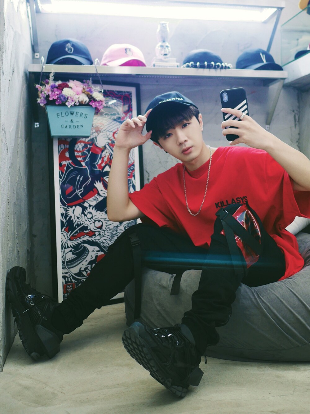 「ootd、夏、工装、国潮、街頭穿搭、oversize、宽松、球鞋、acoldwall、NIKE」｜「fashion killaのアイテム（Tシャツ/カットソー、レッド系）」を使った、Haochanghxxさん（メンズ・167cm）の春コーディネートの1枚目の写真