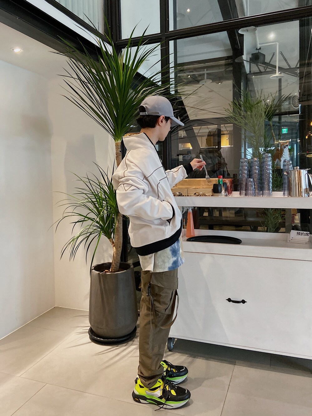 「ootd、秋のコーデ、street、streetstyle、streetfashion、AMBUSH、anderssonbell、fashionkilla、vibrate、fashion」｜「ANDERSSON BELLのアイテム（シューズ、その他）」を使った、Haochanghxxさん（メンズ・167cm）の秋コーディネートの1枚目の写真