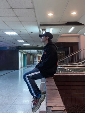 「BALENCIAGA（バレンシアガ）のBalenciaga Triple S Mesh, Nubuck And Leather Sneakers（スニーカー）」を使った、Haochanghxxさん（メンズ・167cm）の秋コーディネート