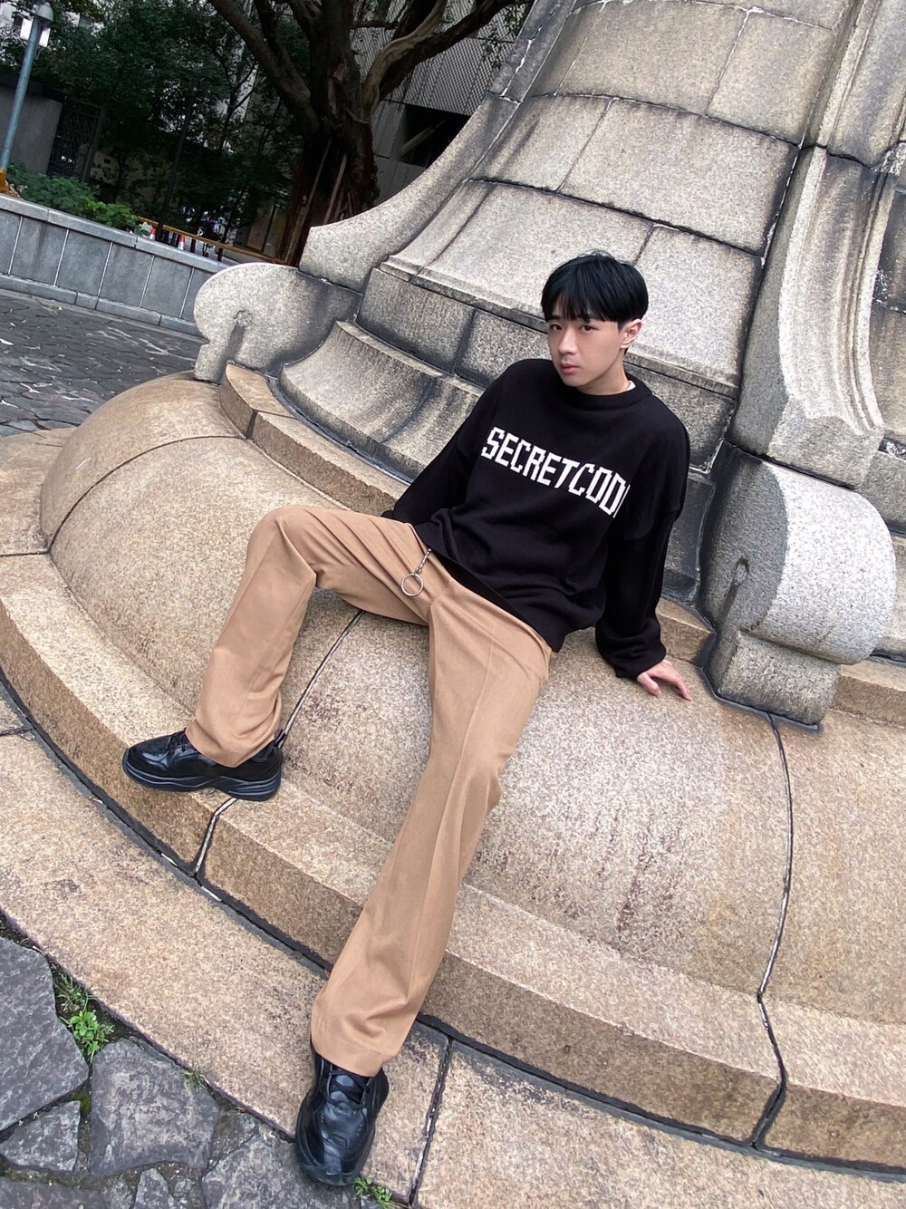 「ootd、秋のコーデ、street、streetstyle、streetfashion、fashion、martinerose」｜「MARTINE ROSEのアイテム（スニーカー、ブラック系）」を使った、Haochanghxxさん（メンズ・167cm）の秋コーディネートの1枚目の写真