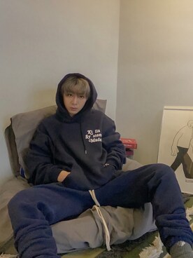 「アイテム（スウェットパンツ）」を使った、Haochanghxxさん（メンズ・165cm・20代）の春コーディネート