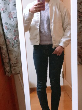 「earth music&ecology（アースミュージックアンドエコロジー）のアイテム（MA-1）」を使った、maaaさん（レディース・162cm）の春コーディネート