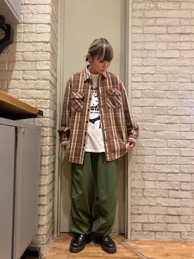 「HYSTERIC GLAMOUR（ヒステリックグラマー）のHG CENTURY刺繍 ナッピング加工ワークシャツ（シャツ/ブラウス、ブラウン系）」を使った、minonminyonさん（レディース）の秋コーディネート