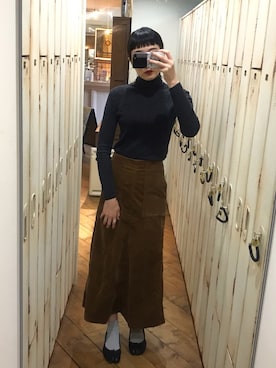 「UNIQLO（ユニクロ）のアイテム（ニット/セーター、グレー系）」を使った、MIYUKIさん（レディース・172cm）の秋コーディネート