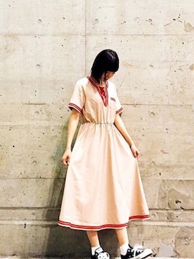 「CONVERSE（コンバース）のCONVERSE コンバース オール スター オックス / ALL STAR OX(BLACK) 32160321（スニーカー）」を使った、太田夢莉fanさん（レディース・166cm・10代）の冬コーディネート