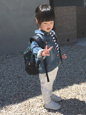 「白いスニーカー」｜「アイテム（ジャケット/アウター）」を使った、enami☻*さん（キッズ・90cm）の春コーディネート