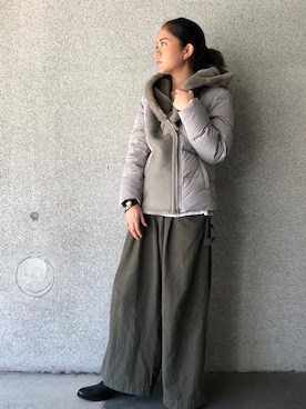 「オリーブ」｜「アイテム（ダウンジャケット/コート）」を使った、Reiさん（レディース・157cm）の秋コーディネート