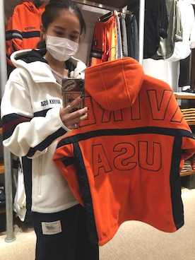 「AVIREX（アヴィレックス）のアイテム（その他アウター）」を使った、Reiさん（レディース・156cm）の秋コーディネート