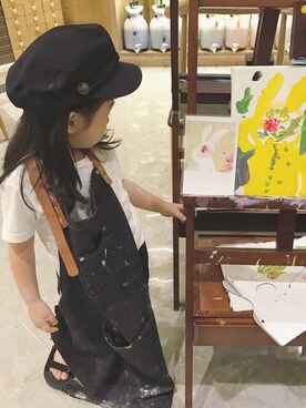 「petit main（プティマイン）のアイテム（キャップ、ブラック系）」を使った、リトル・ラブ小爱さん（キッズ・90cm）の秋コーディネート